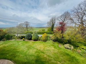 Photo 30- click for photo gallery